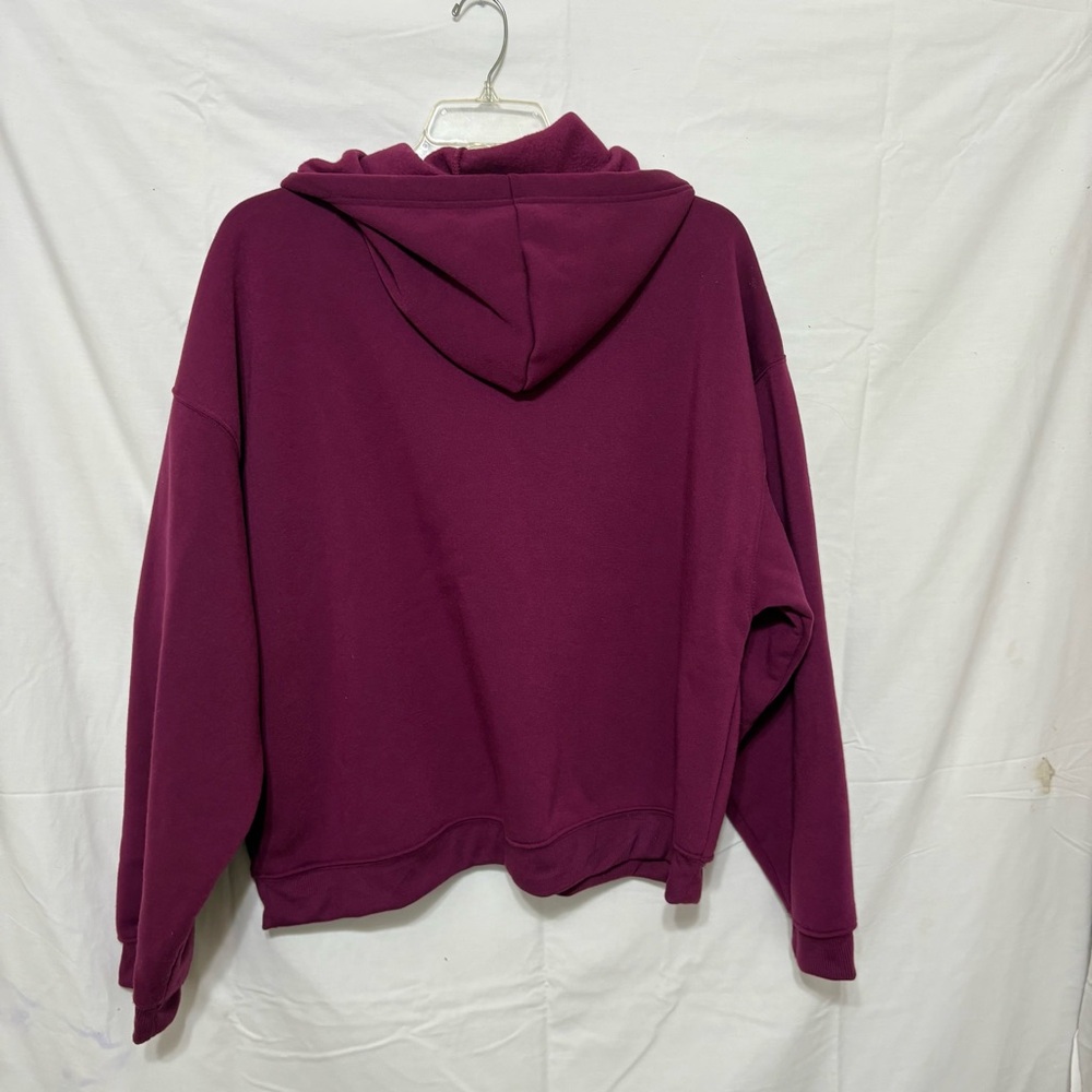 Disney purple hoodie featuring a graphic of Mickey and Minnie Mouse. - Picture 5 of 5